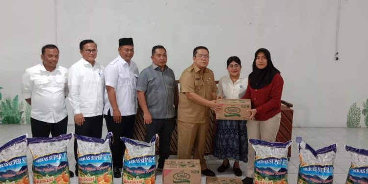 Ramadhan Penuh Kepedulian, Perumda Tirta Uli Berbagi dengan Anak Panti Asuhan Islamic Center