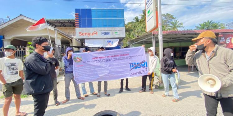 Demo GPPMS Kembali Guncang BRI Sidamanik dan Pane Tongah, Tuntut Pengembalian Agunan Nasabah KUR