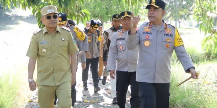 Dari Parapat, Bupati Simalungun Dampingi Kapolda Sumut Ikuti Anev Nasional Kapolri