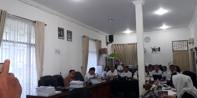 Air Mata di Ruang RDP: Pegawai Puskesmas Kahean Bongkar Dugaan Intimidasi hingga Pungli