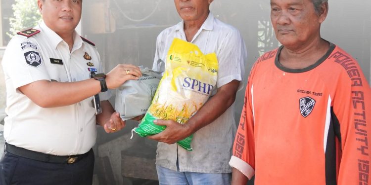 Sambut HBP ke-62 l, Lapas Lubuk Pakam Salurkan Bantuan Sosial kepada Warga