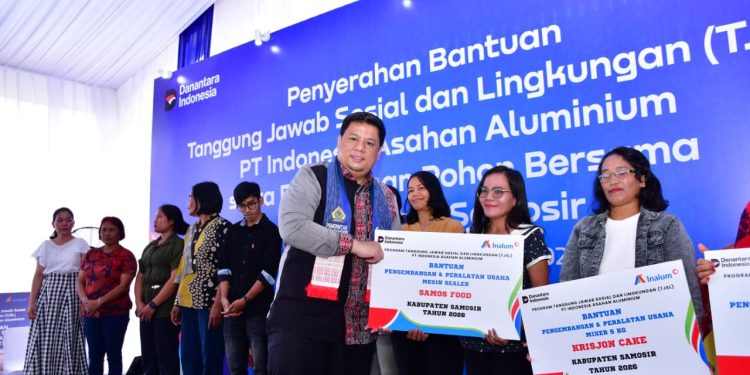 Inalum Salurkan Bantuan untuk Samosir, Termasuk Mobil Tangki; Bupati Vandiko Dorong Keberlanjutan Program