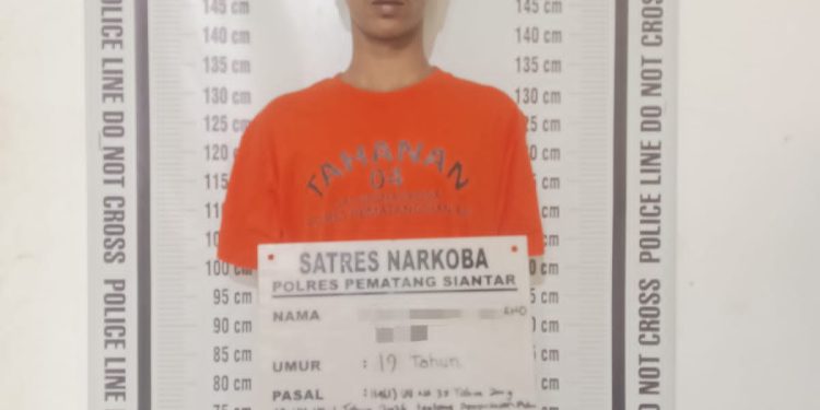 Pemuda Warga Sipahutar Siantar Marihat Digeberek karena Miliki Ganja Kering