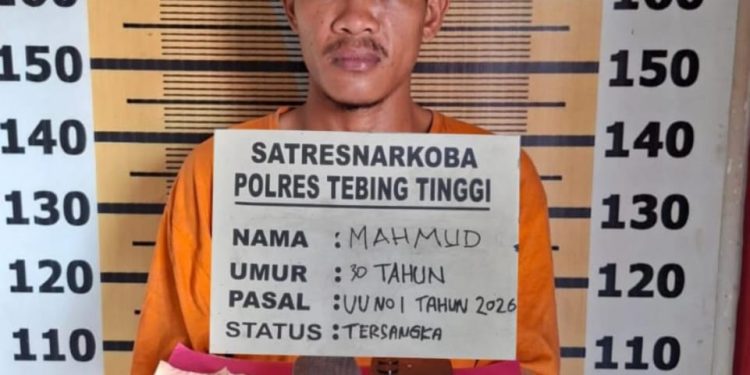 Digerebek Pagi Hari, Pengedar Sabu di Sergai Tak Berkutik Saat Polisi Temukan Barang Bukti 8 Gram