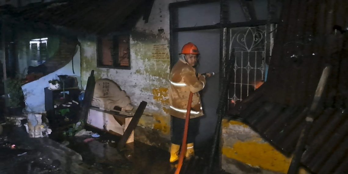 Tiga Rumah Permanen Hangus Terbakar di Bandar Sono Tebing Tinggi