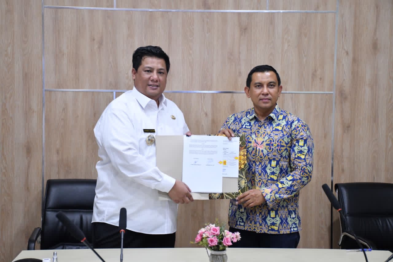 Bupati Samosir Terima Hibah Aset Rp22,8 Miliar dari Kementerian PU, Perkuat Pariwisata dan Lingkungan Berkelanjutan