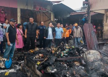 311 Kios Pasar Dwikora Parluasan Ludes Terbakar! Wesly Silalahi Janji Perhatikan Korban