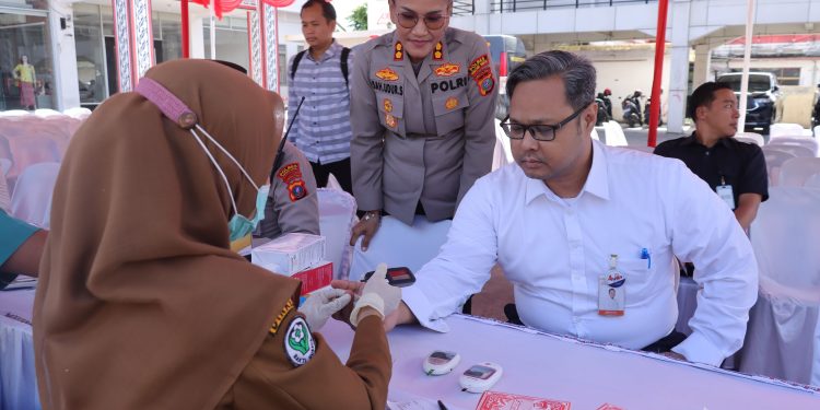 Sambut HUT Bhayangkara ke-80, Polres Pematangsiantar Layani 199 Warga Lewat Pemeriksaan Kesehatan Gratis