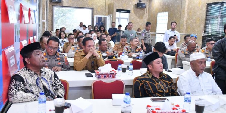 Doa Lintas Agama Warnai HUT Bhayangkara ke-80, Wabup Samosir Apresiasi Kepemimpinan Humanis Kapolres