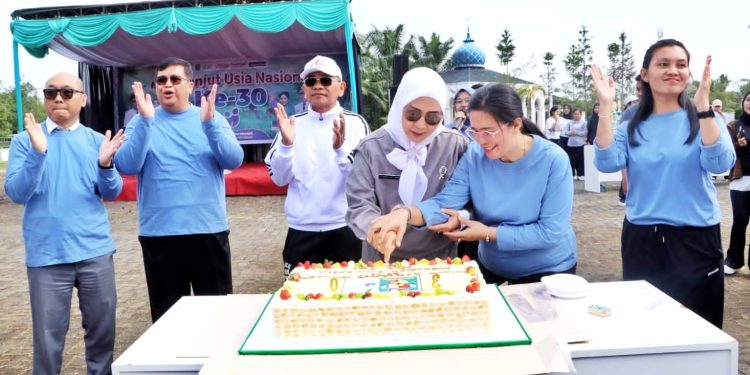 Peringati Hari Lansia Nasional ke-30, Bupati Simalungun: Lansia Adalah Sumber Semangat Generasi Muda