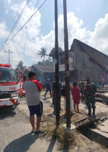 Empat Rumah dan Satu Mobil Ludes Terbakar di Nagori Tiga Bolon Sidamanik