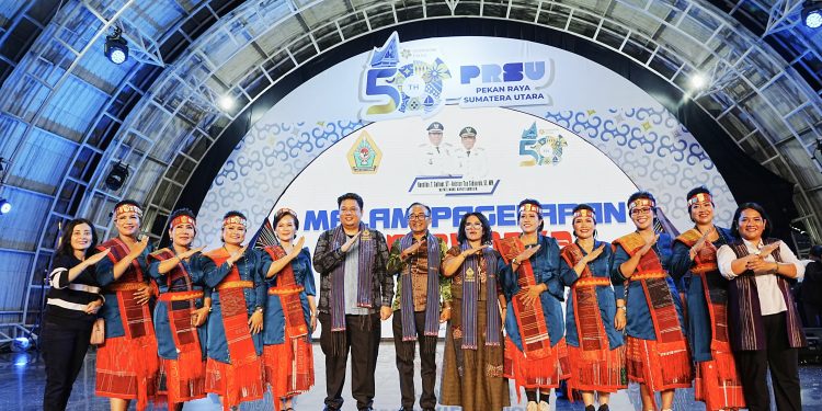 Pagelaran Seni dan Budaya Pemkab Samosir Sukses Memukau Ribuan Pengunjung di PRSU