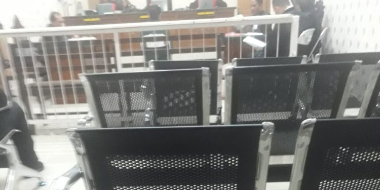 Air Mata Henny Lee Pecah di Ruang Sidang, Mohon Dibebaskan Demi Menjaga Amanat Sang Ayah
