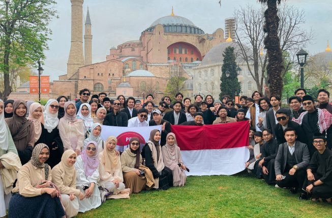Foto Lebaran Mahasiswa Indonesia di Istanbul