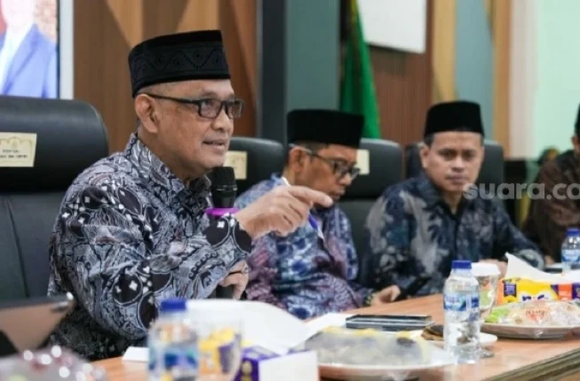 30615-menteri-haji-dan-umrah-mochamad-irfan-yusuf