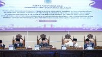 (4) DPRD Sumsel