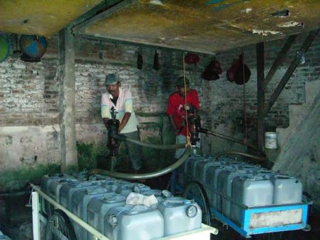 Nikmatnya Bisnis Air Suteng di Bandarlampung