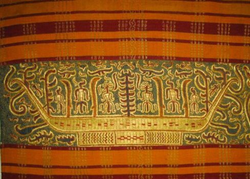 Jejak Sejarah Kain Tapis Lampung