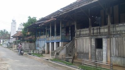 Pagar Dewa dan Cerita-Cerita Lain