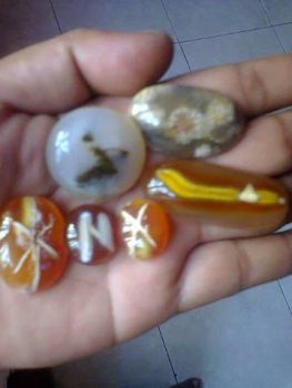 Batu-batu bergambar