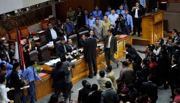 RUU Pilkada: “Walk Out”, Fraksi Demokrat Dinilai Lakukan Pencitraan