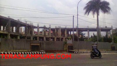 Pembangunan Gedung Pemkab Lampung Tengah Terbengkelai