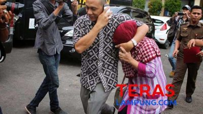 Dugaan Korupsi Dana Bansos Kematian, Mantan Bendahara Dinas Sosial Lampung Ditahan