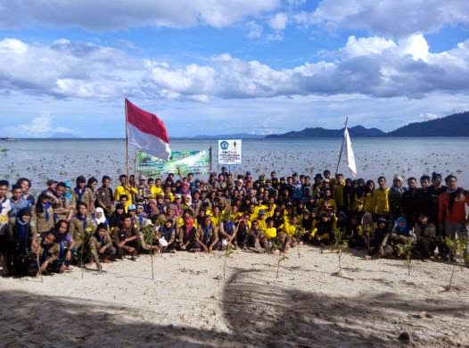 Adeham Apresiasi Akivis Himasylva Unila Lakukan Konservasi Hutan Mangrove