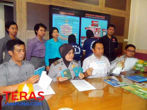Gelapkan Dana Umrah Hingga Ratusan Juta Rupiah, Pasangan Suami-Istri Ditahan Polisi