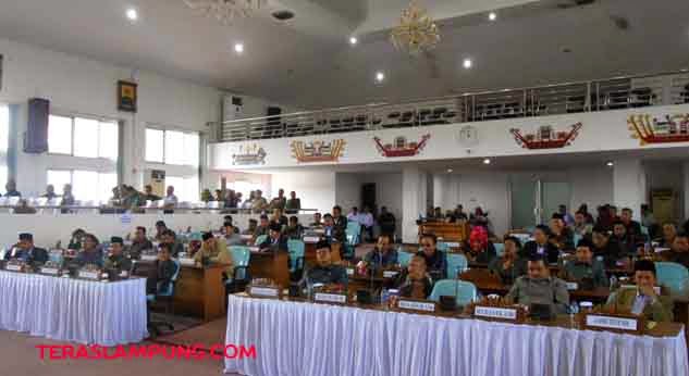 Lagi, Rapat Paripurna DPRD Lamteng Mulur