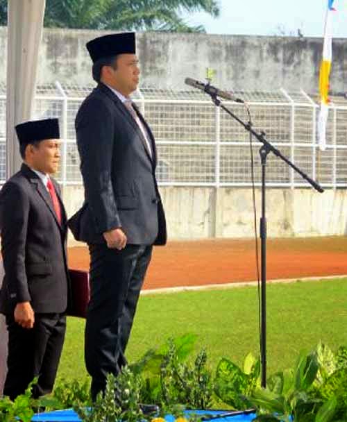 Hardiknas, Gubernur Serahkan Penghargaan untuk Sekolah Sehat
