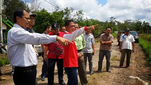 Bupati Khamami Tinjau Calon Lokasi Gudang Bulog di Mesuji