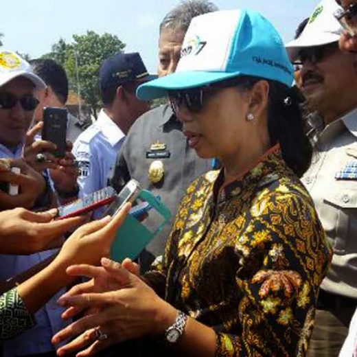 Terkait Isu Masalah Pembebasan Lahan, Menteri BUMN Rini Soemarno Sidak ke Sabah Balau