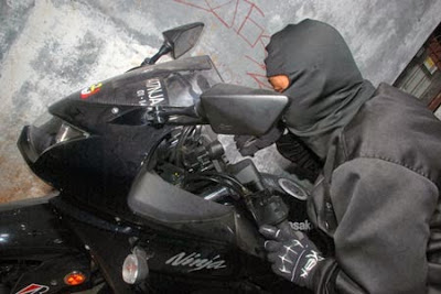 Pencuri Gasak Sepeda Motor Guru SDN 2 Segalamider