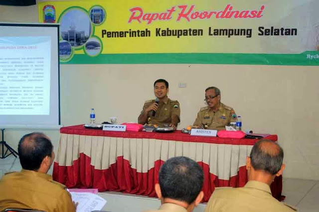 Bupati Rycko Menoza Pimpin Rakor Bulanan Pemkab Lamsel