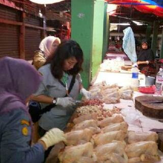 Hasil Sidak Tim Ketahanan Pangan: Hypermart dan Giant Jual Makanan Kedaluwarsa dan Berjamur