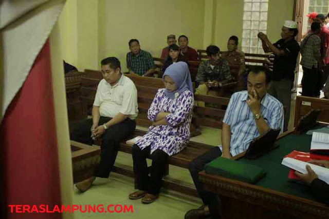 Korupsi Dana Bansos Kematian, Kadis dan Bendahara Dinsos Dituntut 18 bulan Penjara