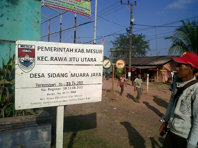 Foto Anda: Plang di Gerbang Tanggul Penangkis