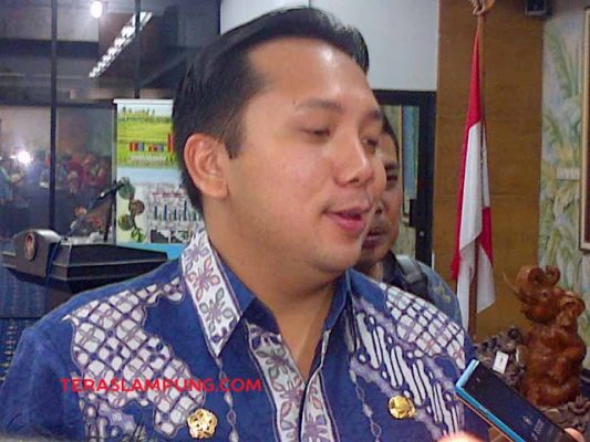 Setahun Menjabat Gubernur, Ridho Ficardo Belum Mampu (Sedikit) Realisasikan Janjinya