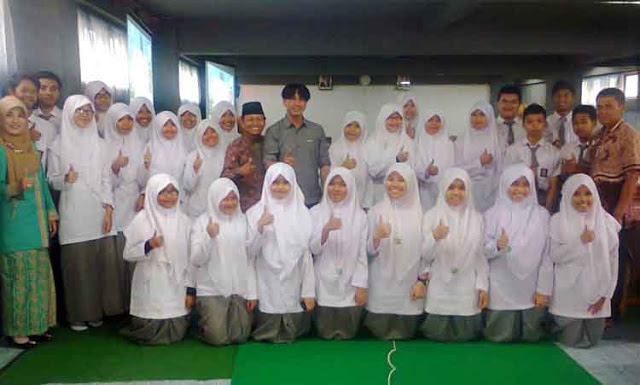 FSI SMAN 2 Bukittinggi Bertekad Jadi Generasi Penulis Islami