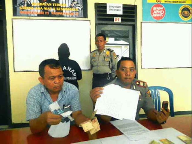 Jadi Agen Judi Togel Singapura, Ibu Rumah Tangga Ditangkap Polisi