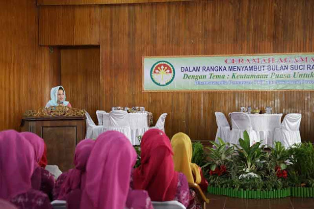 Ny. Aprilani Yustin Hadiri Silaturahmi Dharma Wanita-PKK-BKOW Jelang Ramdhan