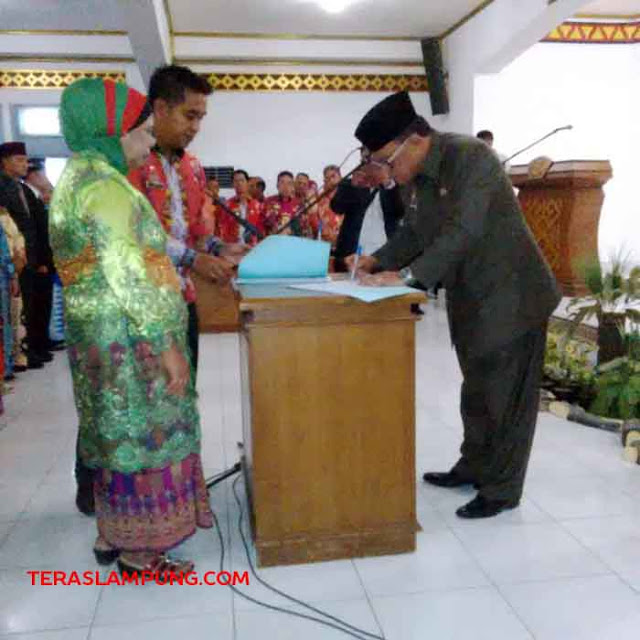 Aneh, Enam Hari Setelah Dilantik Sebagai Kepala Sekolah Banyak yang Belum Tahu Tempatnya Bertugas