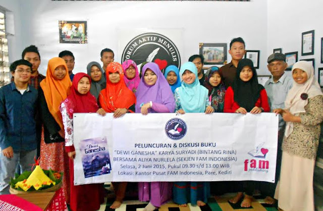 Buku Kumpulan Cerpen “Dewi Ganesha” Karya Suryadi Diluncurkan
