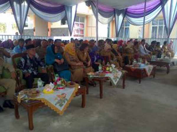 Pemilihan Dokter Teladan, dr. Herman Syahrir Lolos Tiga Besar Tingkat Provinsi