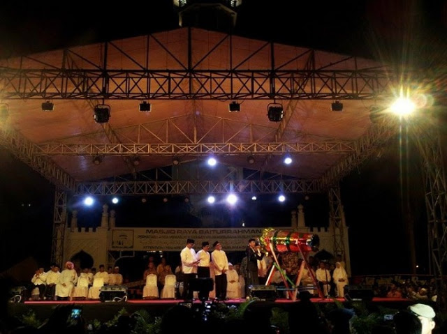 Presiden Jokowi Hadiri Takbir Akbar di Masjid Raya Baiturrahman Banda Aceh