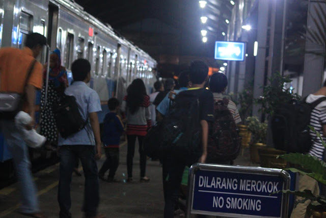 Jumlah Penumpang PT KAI Selama Natal-Tahun Baru Naik 141,88 Persen