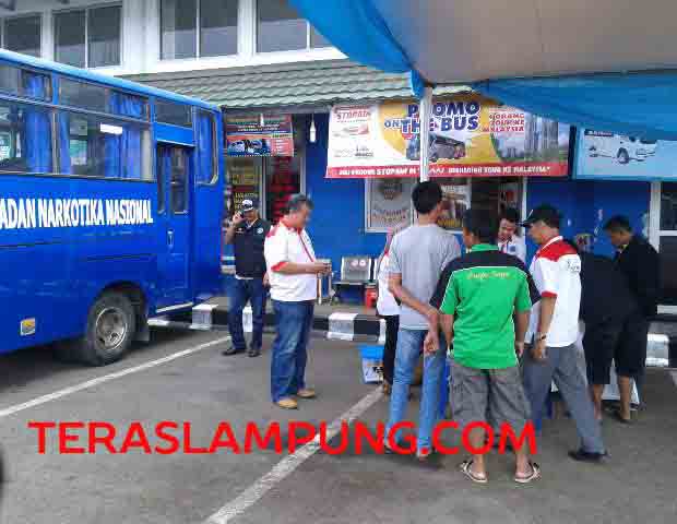Sopir Angkutan Mudik Idul Fitri di Lampung Dites Urine