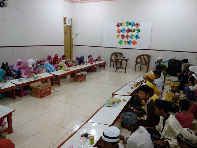 TPA Al-Hidayah Kupang Kota Gelar Acara Buka Puasa Bersama