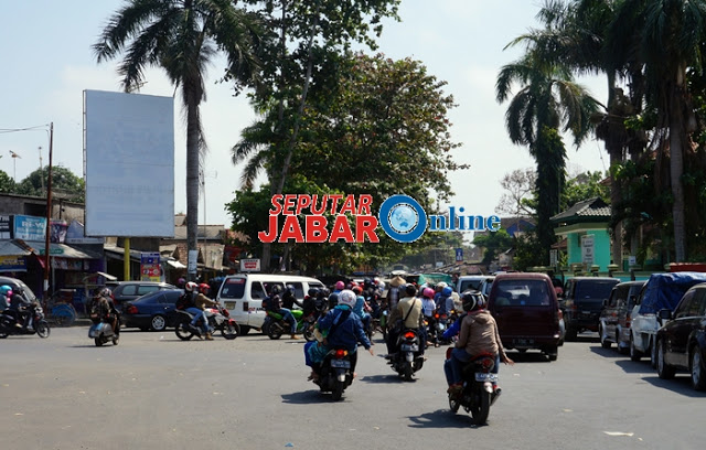 Jalan ke Kawasaan Wisata Pantai Pangandaran Kembali Normal